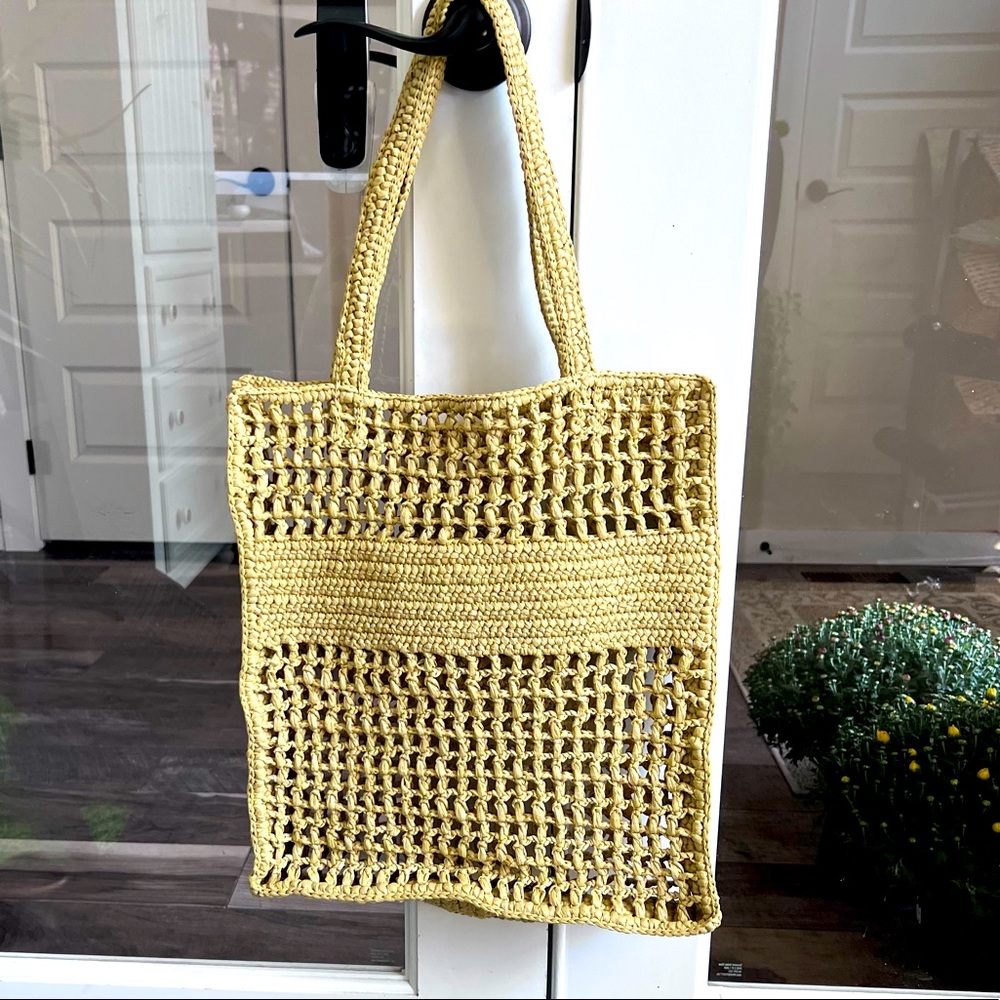 Crochet upcycled straw bag